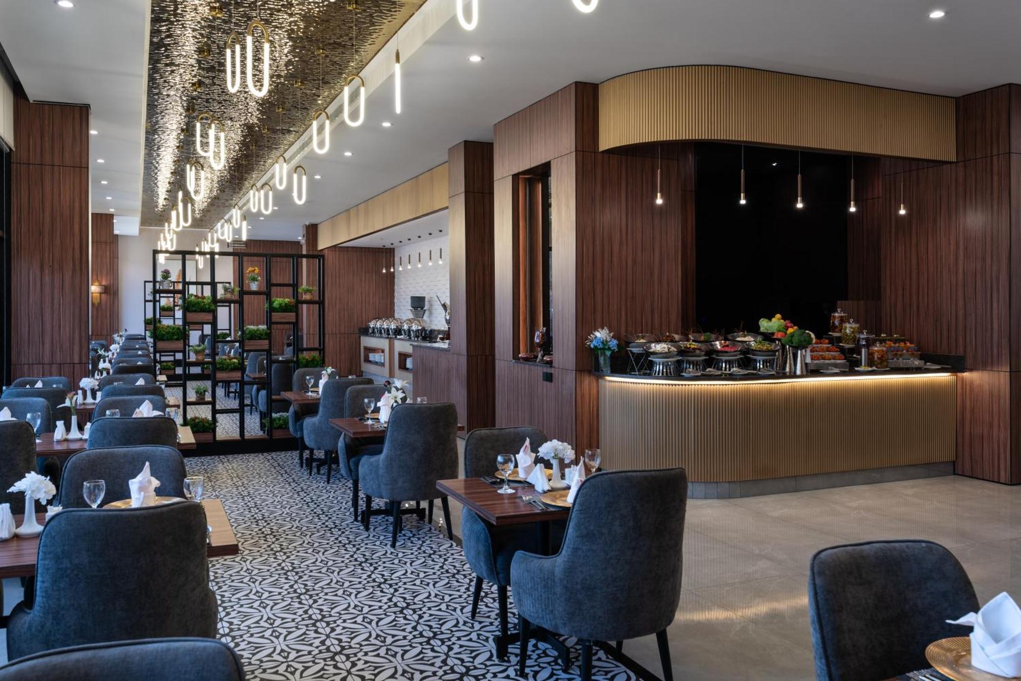 Warwick Al Jubail Hotel Zewnętrze zdjęcie