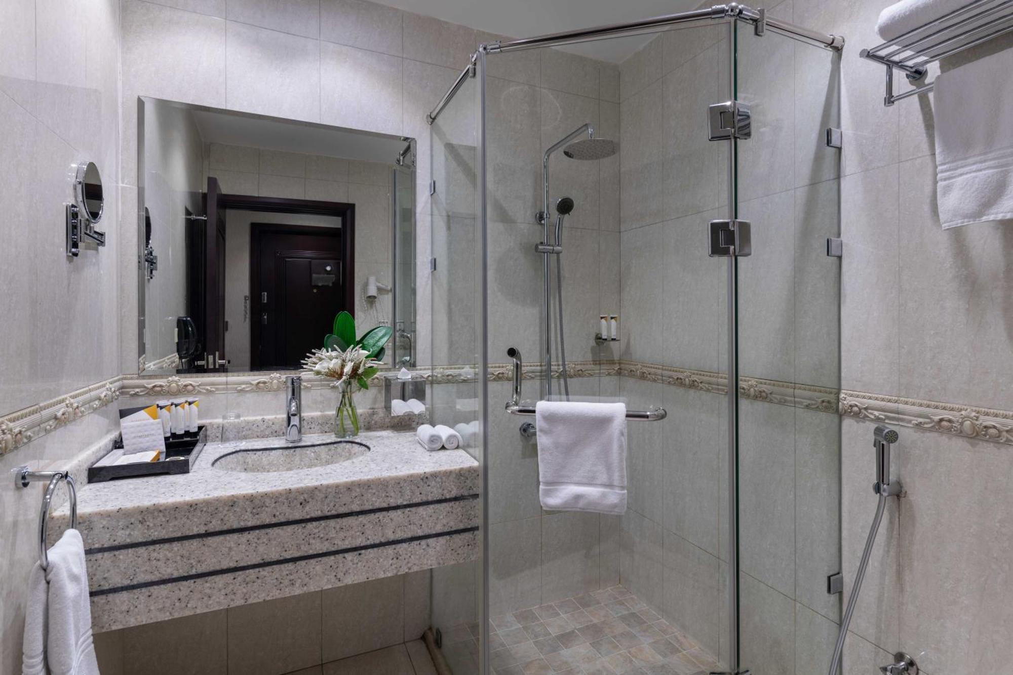 Warwick Al Jubail Hotel Zewnętrze zdjęcie