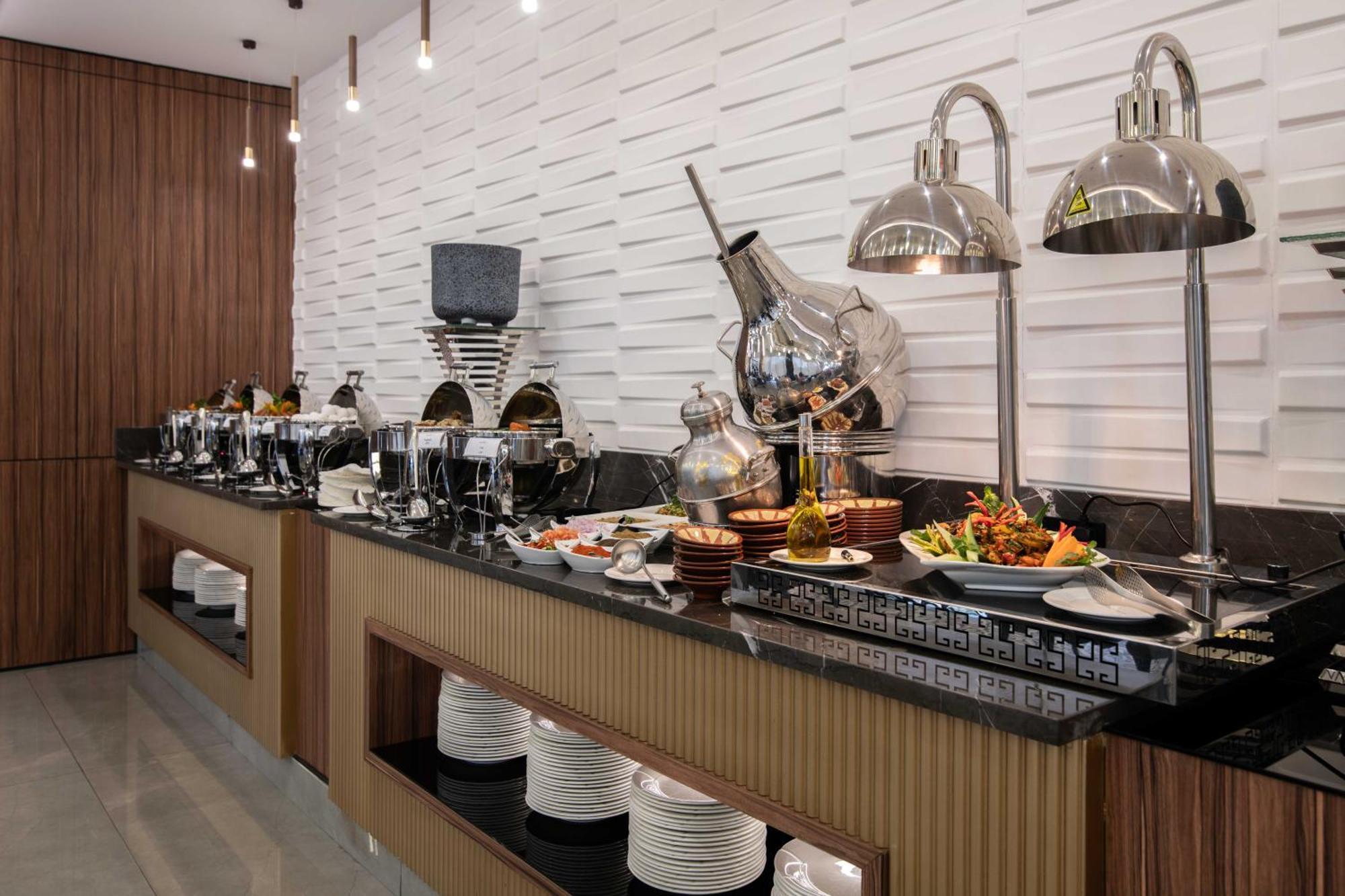 Warwick Al Jubail Hotel Zewnętrze zdjęcie