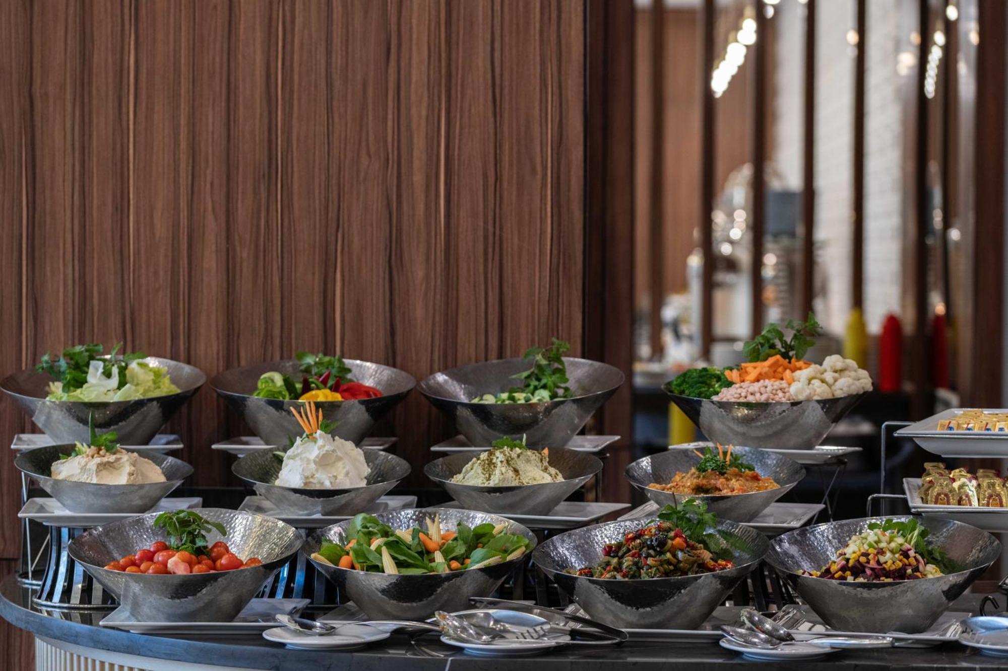 Warwick Al Jubail Hotel Zewnętrze zdjęcie